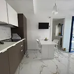 La Casetta Di Gisel - Gisel's Little House Appartement Torre Lapillo